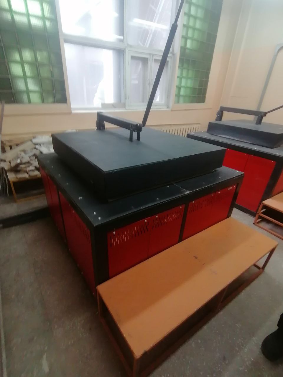 Печь промышленная камерная - вид спереди